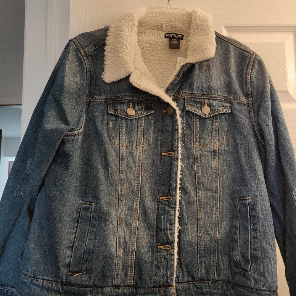 Hot topic Sherpa Lined Denim Jacket - Plus Size